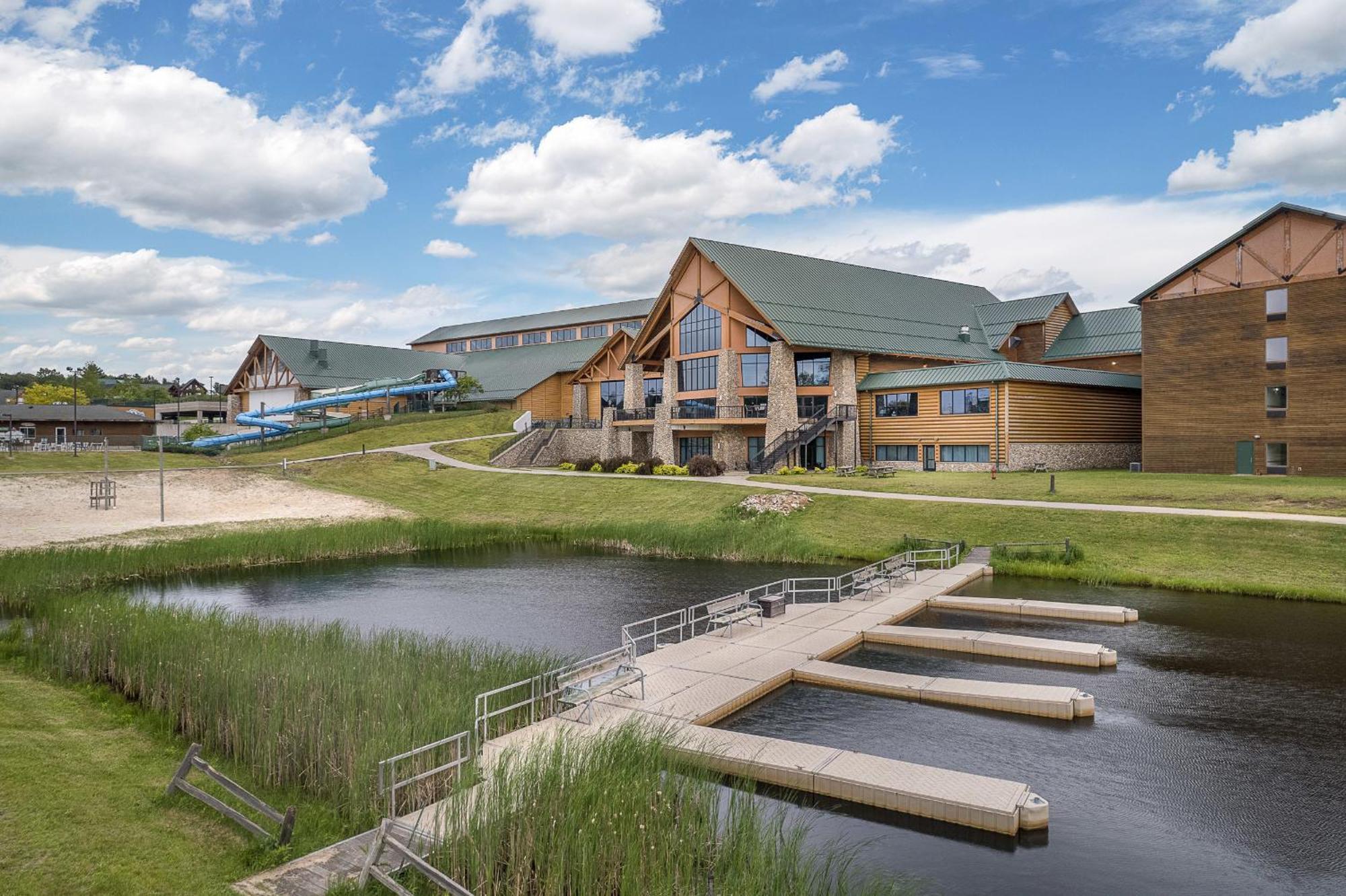 Three Bears Resort Waterpark Near Tomah Ascend Collection Warrens Eksteriør billede